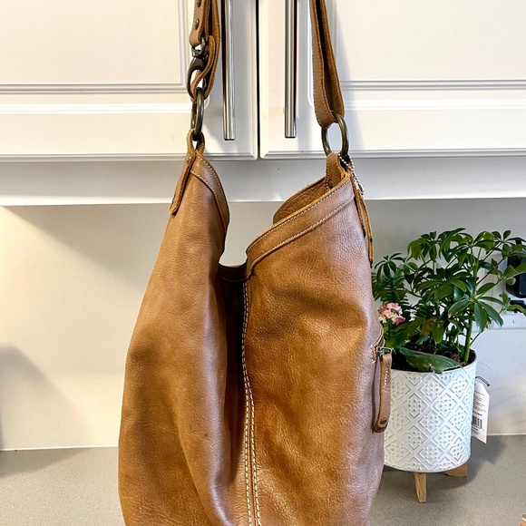 Roots Handbags - ROOTS  large hobo bag tribe leather